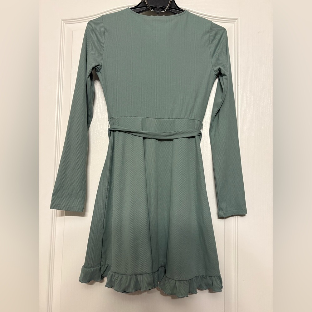 SO Green Long Sleeve V-Neck A-Line Dress - Picture 3 of 5